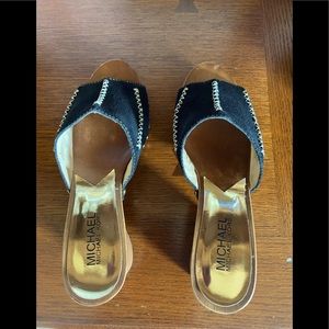 Black sandals - Size 9.